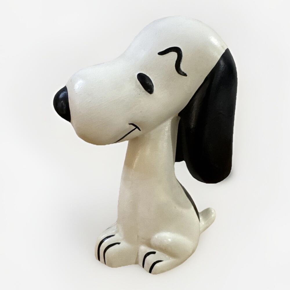 Vintage Peanuts Snoopy Ceramic Figurine 7.5" Tall Hand Painted Collectible 1970s